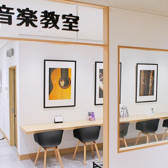 【島村楽器名古屋パルコ店！大人のためのフルートサロン♪】レンタルルームで練習しよう！