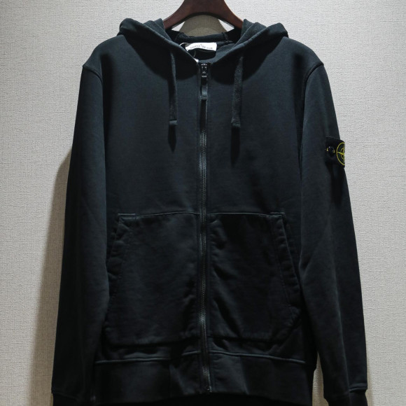 STONE ISLAND 23ss スウェット編