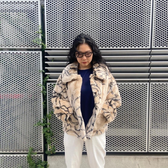 【JAKKE/ジャッキー】TRACI Cropped Faux Fur Floral Line