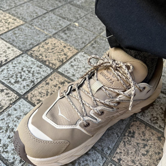 本日発売！！【HOKAONEONE ANAPACA LOW GTX】