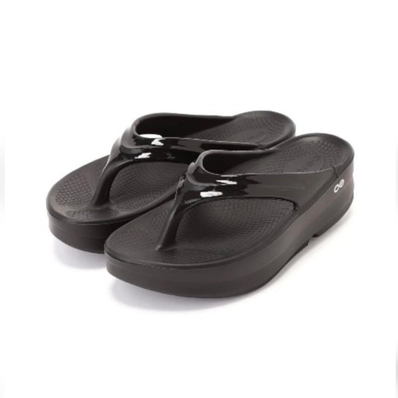 【Oofos/ウーフォス】OOMEGA 再入荷！