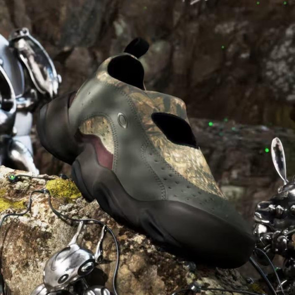 OAKLEY FLESH SANDAL × SOUTH2 WEST8