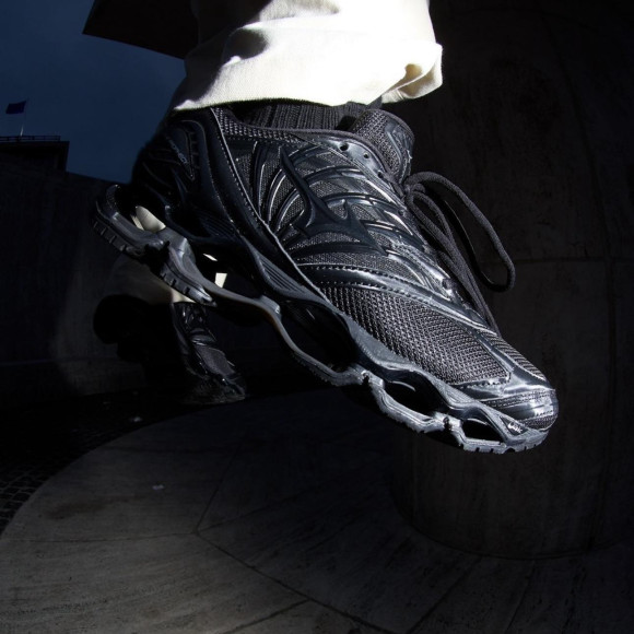 【MIZUNO】 WAVE PROPHECY LS