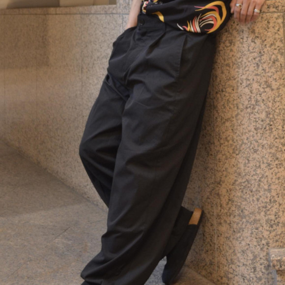 【新作】-B’omnivore-TUCK CURB PANTS