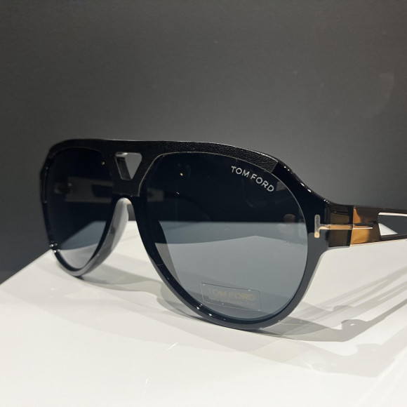 TOMFORD サングラス★