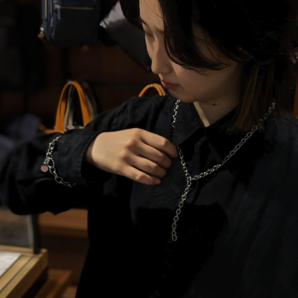 【Steel genic】 A chain accessory for accentuating your outfit.