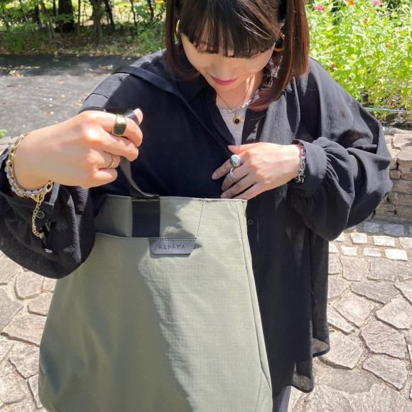 【ALPAKA】새로운 색 등장!접는 스마트한 토트백