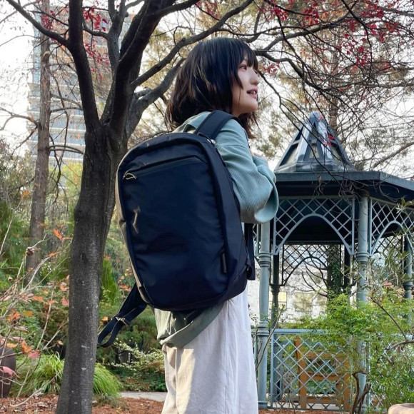 【ALPAKA】軽量化にこだわった機能的なバックパック