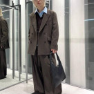 綺麗めなジャケットのセットアッ...