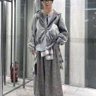 グレーのワントーンコーデ