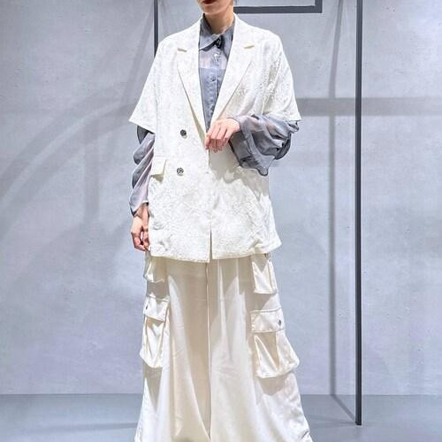 169㌢高身長女子ホワイトコー...