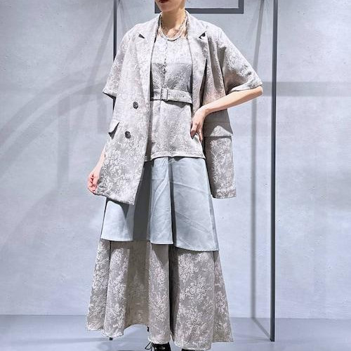 169㌢高身長女子髪切る8割髪...