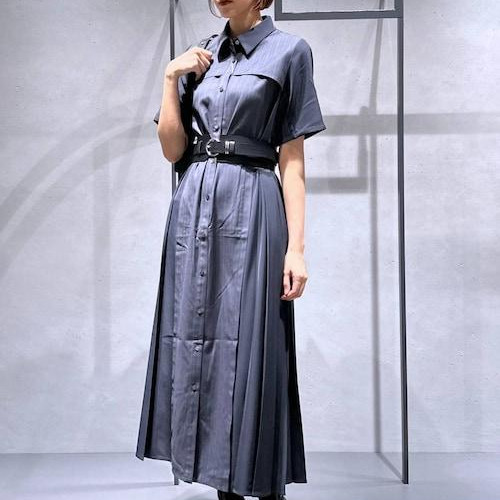 169㌢高身長女子細かい線のス...