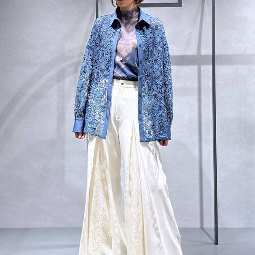 169㌢高身長女子職場の近くに...