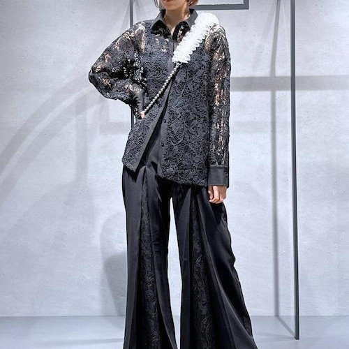 169㌢高身長女子モノトーンな...