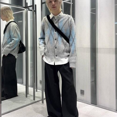 Cute cardiga with argyle pattern...