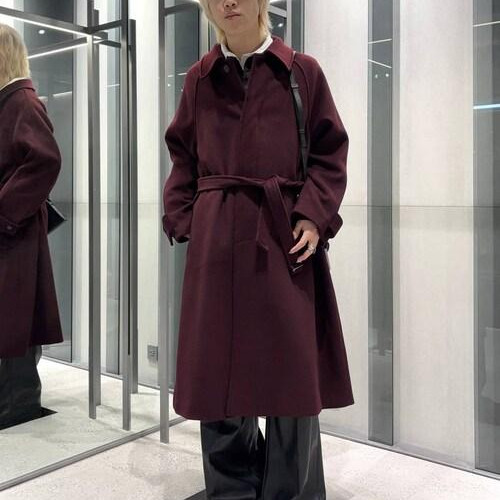 ボルドーの色を使ったコート！黒...