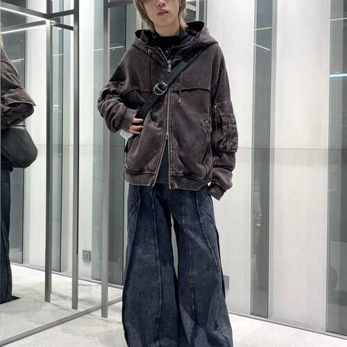 人気のパーカーを使ったスタイル...