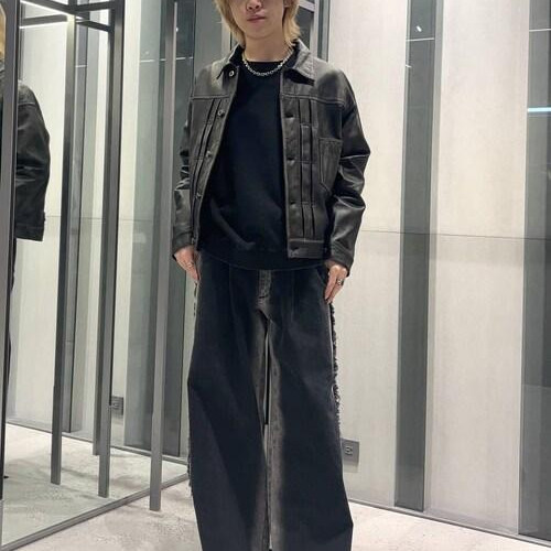 カジュアルコーデシープレザーを...