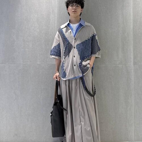 トレンドの襟レイヤードでキレイ...