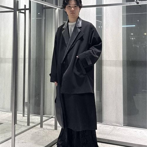 シンプルな大人モードコーデ