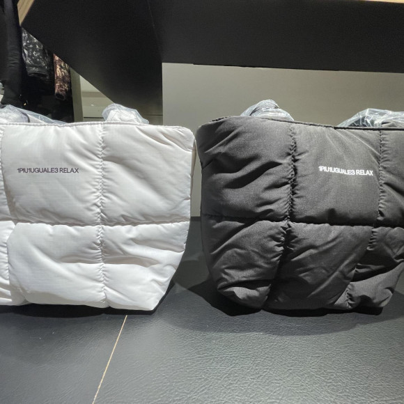 1PIU1UGUALE3 トートバッグ