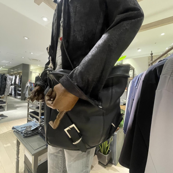 TORNADO MARTショルダーバッグ