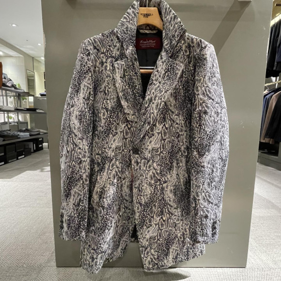 TORNADO MART Pearson花纹大衣