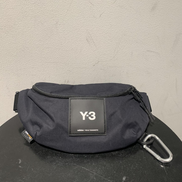 【Y-3/ワイスリー】ボディバック紹介！！