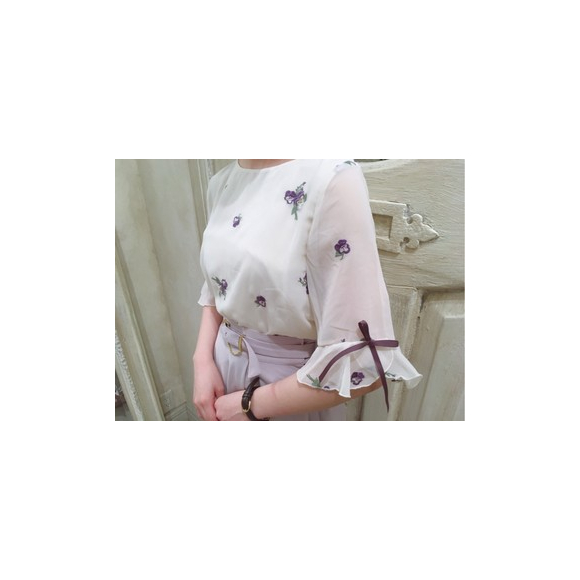 MIYACO  ミヤコ 花 刺繍 エレガント トップス 毎年大人気♡お花の刺繍のブラウスが登場＊ │ 名古屋PARCO-パルコ-