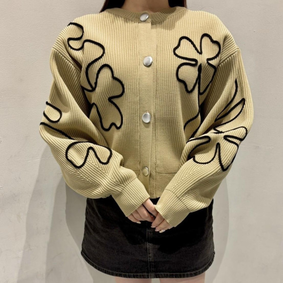 新作♡コード刺繍カーデ