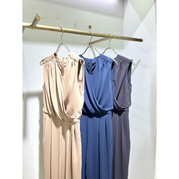 エレガントなテーパードパンツドレスに新色登場✨