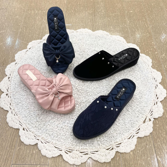 ★NEW★ ダイアナルームシューズ新作入荷！！
