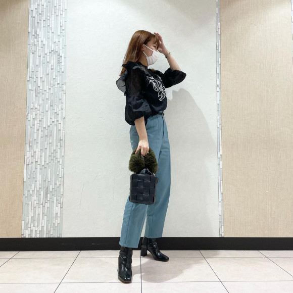 ★大人気★定番の美シルエットショートブーツより新色登場！！