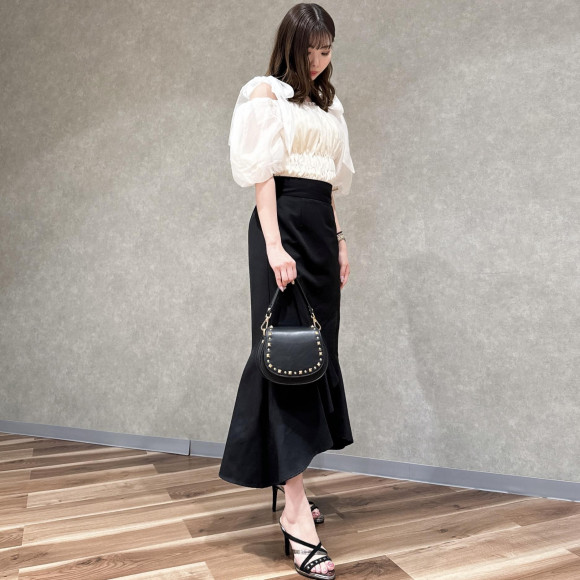 スタッズがアクセント☆華奢ストリングミュールの登場！