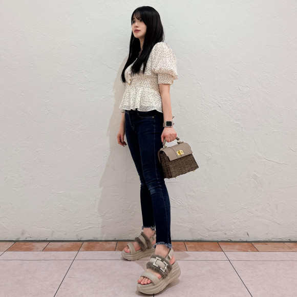 主役級の存在感！ファー×ビジューバックルスポサンの登場！