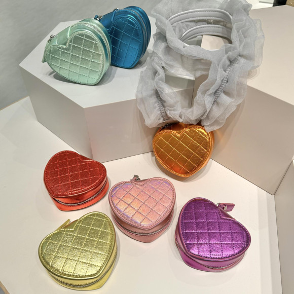 ダイアナから推し活グッズの登場！