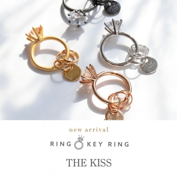即日刻印出来るリング型キーホルダー「RING KEY RING」