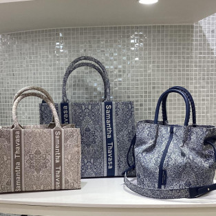 ♡総柄バッグ入荷しました♡