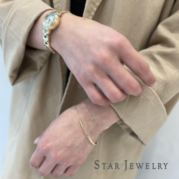 ハーフバングルブレスレット