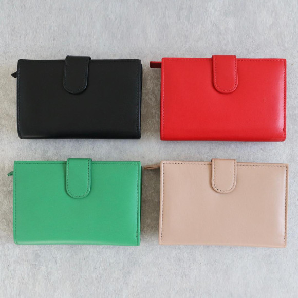 ■イタリアレザーの二つ折り財布■