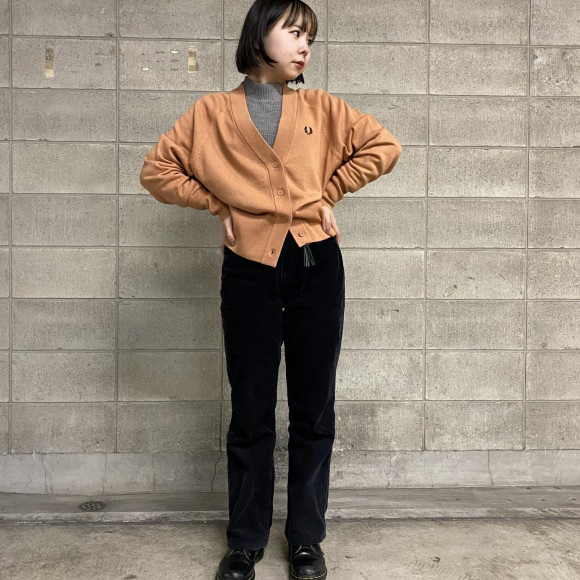 ■ V-Neck Cardigan ■