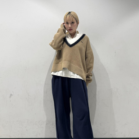 ⬛︎ Textured Trim V-Neck Jumper ⬛︎