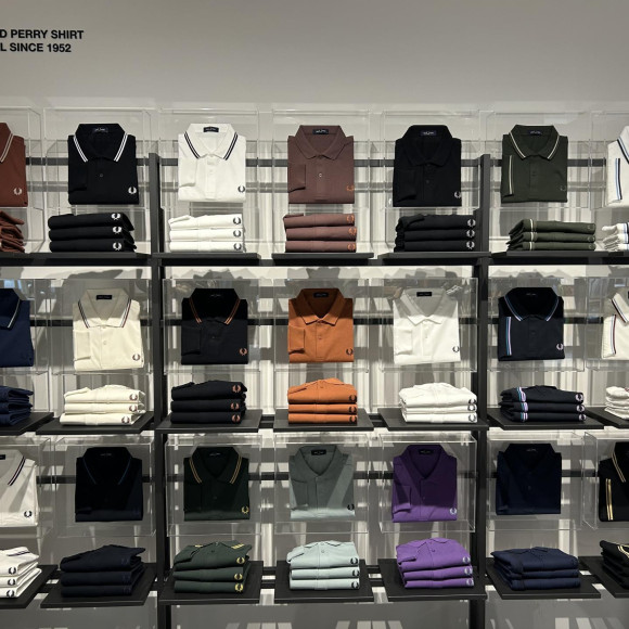 ⬛︎ The Fred Perry Shirt - M3636 ⬛︎