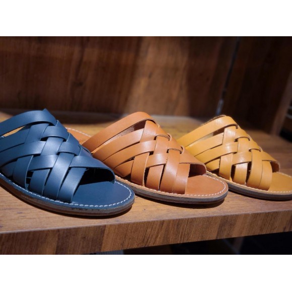 【Safari】Leather sandals【6月号】
