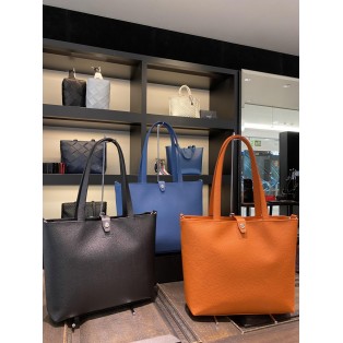 新作バッグ入荷！！