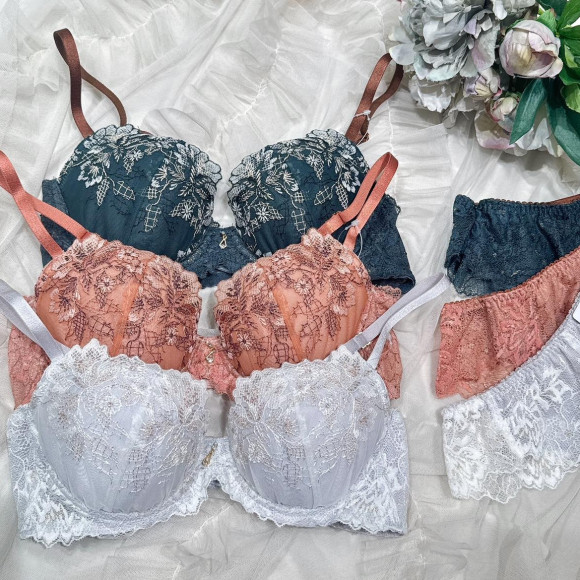 大人気♡ホールドデイブラ新作♡