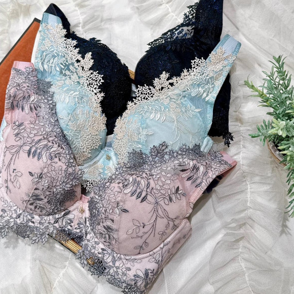 ♡新作♡美しい姿勢をサポート！リュクスシリーズ♡