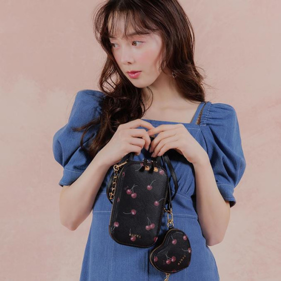 【RANDA（ランダ）】可憐さの中に大人の余裕を感じさせる “Cherry Strawberry Collection” 〈3月19日（木）発売予定〉②