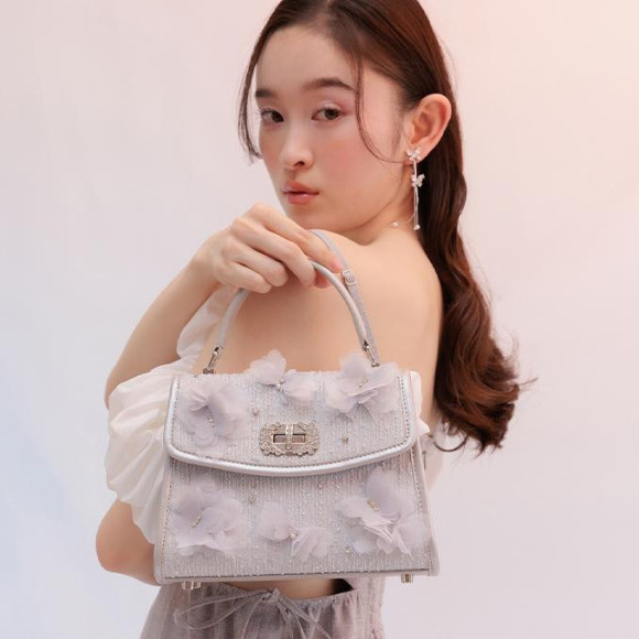 【RANDA（ランダ）】儚くも美しい女性らしさを、そっと映し出すデザイン ブランド初の“Butterfly collection”〈5月1日（金）発売〉　②